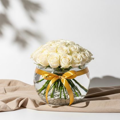 21'Li Beyaz Gül Vazoda