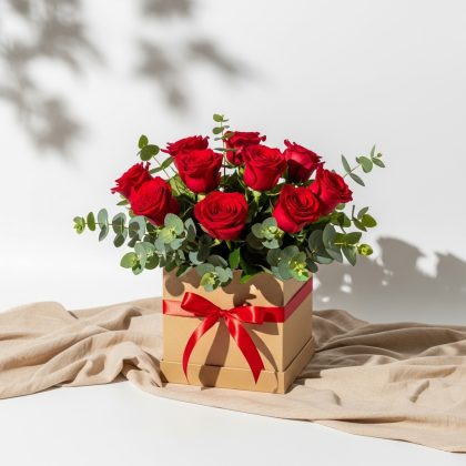 11'Li Kırmızı Gül Kutuda