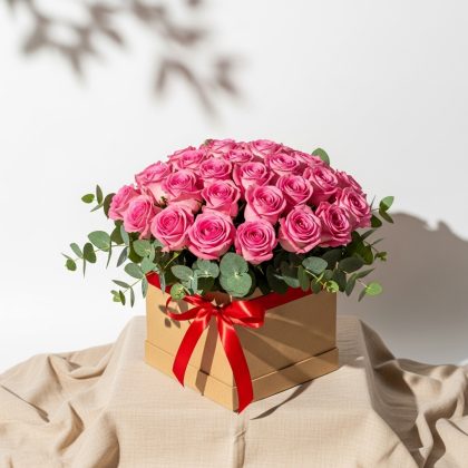 41'Li Pembe Gül Kutuda