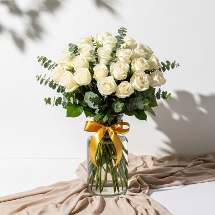 41'Li Beyaz Gül Vazoda