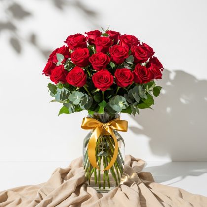 41'Li Kırmızı Gül Vazoda